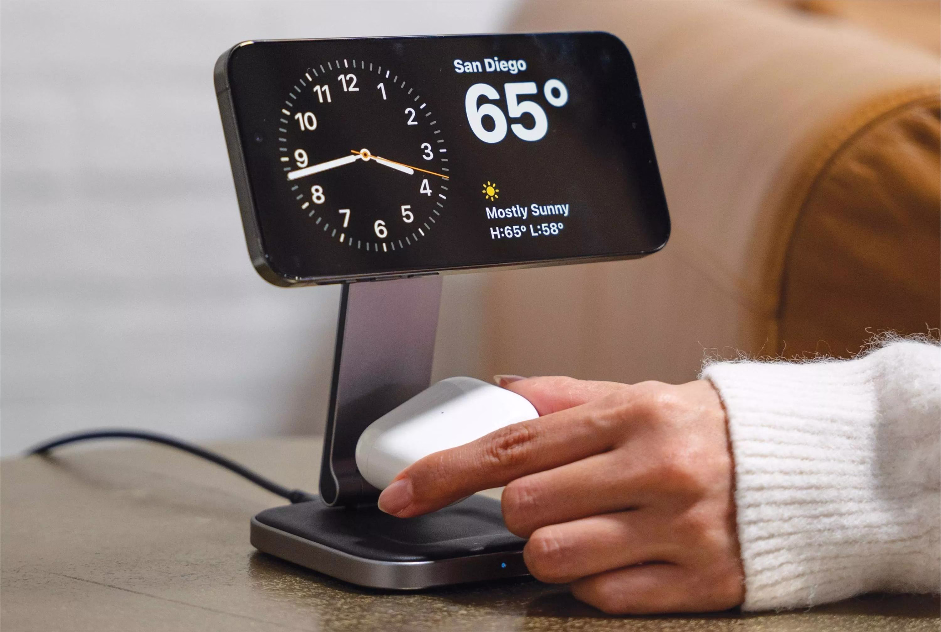 Бездротовий зарядний пристрій Satechi 2-in-1 Foldable Qi2 Wireless Charging Stand Space Gray - 3